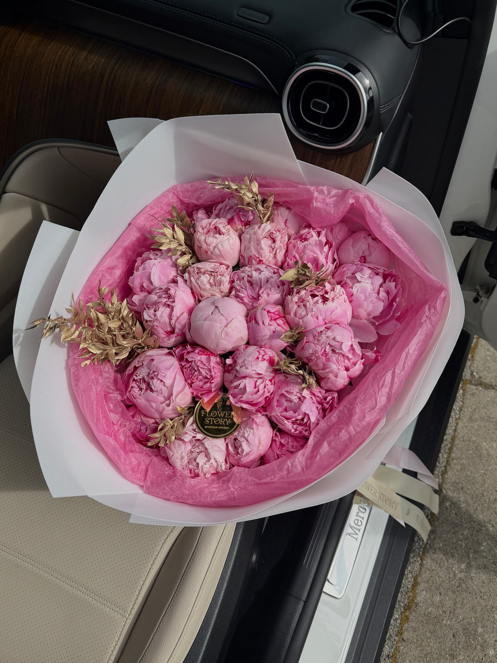 Mono bouquet of pink peonies