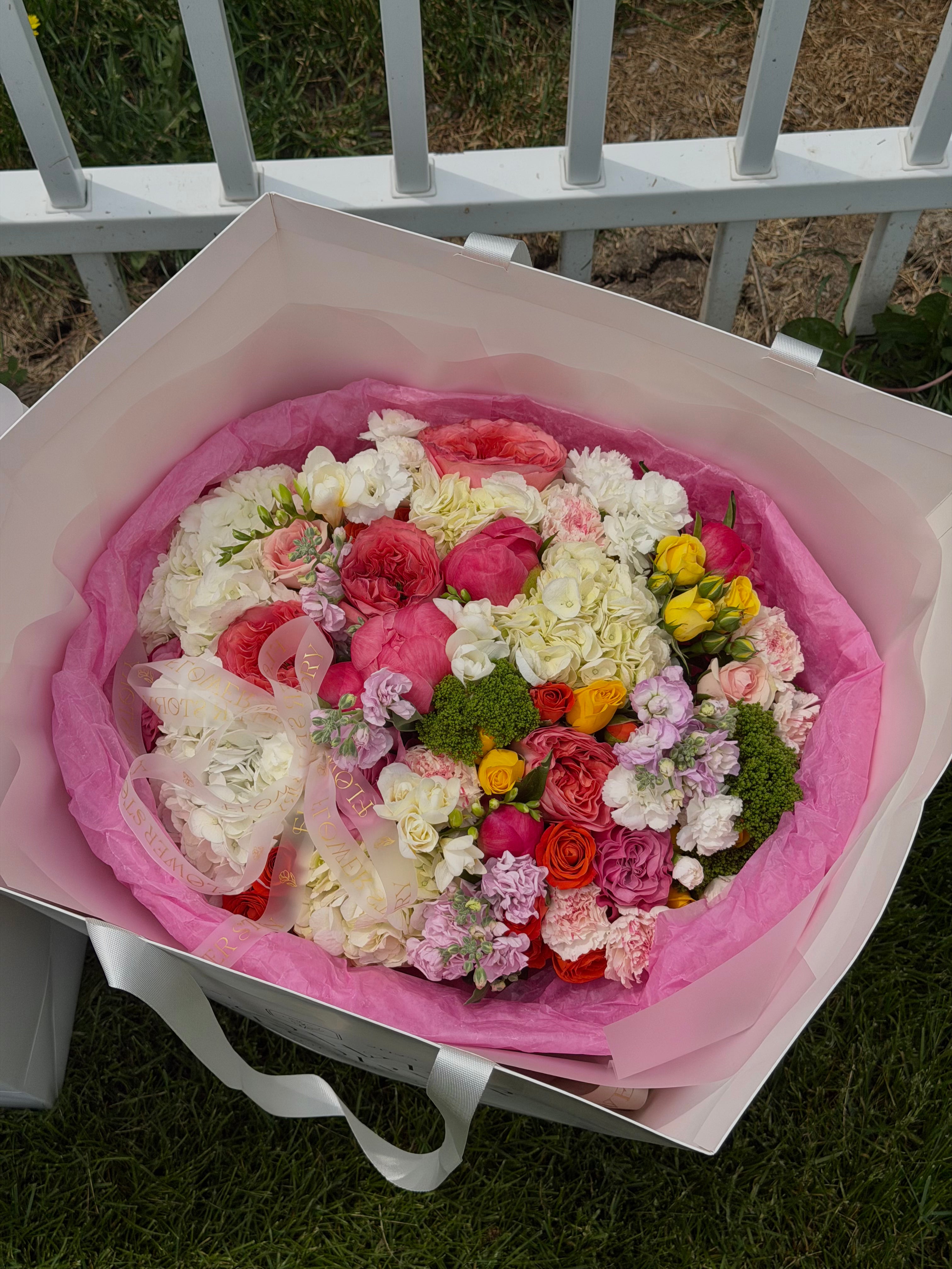 Mixed Bouquet "Sweet Romance"