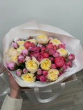 Elegant floral mix