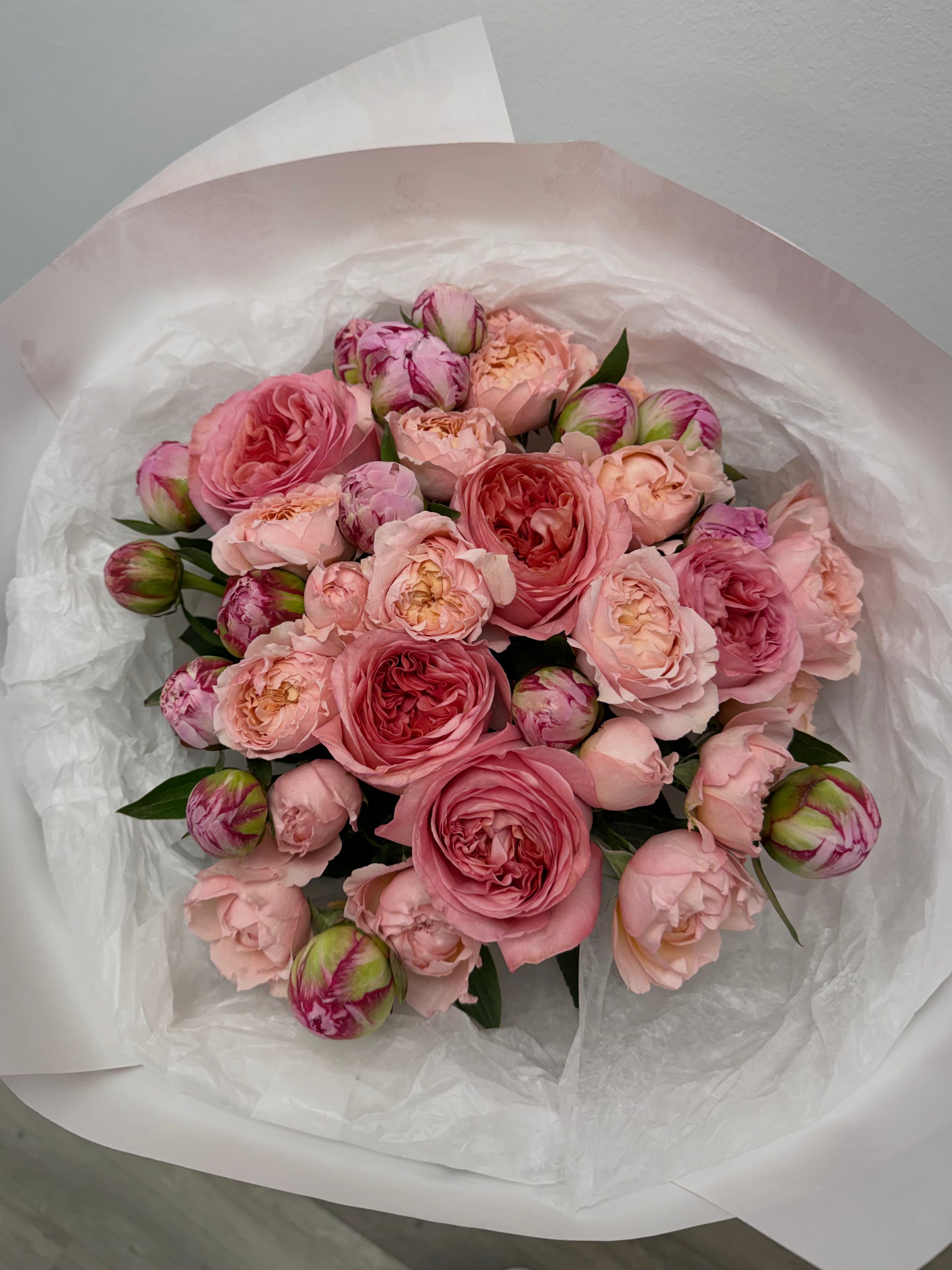 Pink peonies & roses