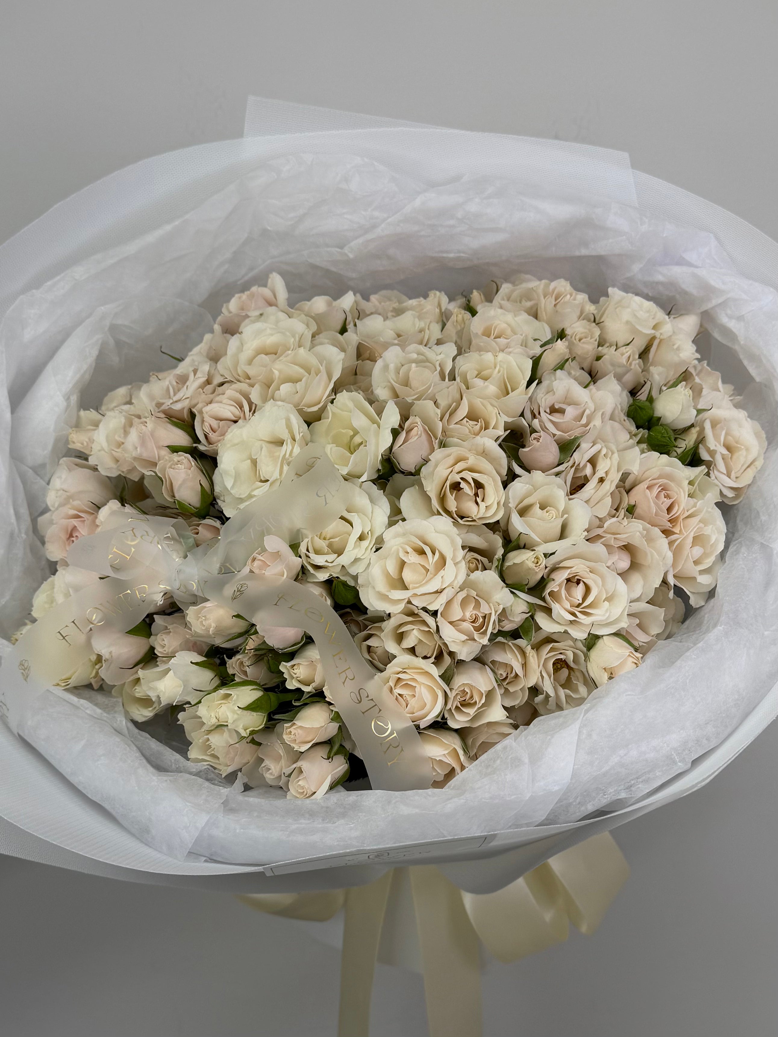 Mono bouquet of 35 White Spray Roses