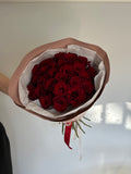 Mono bouquet of 25 red roses