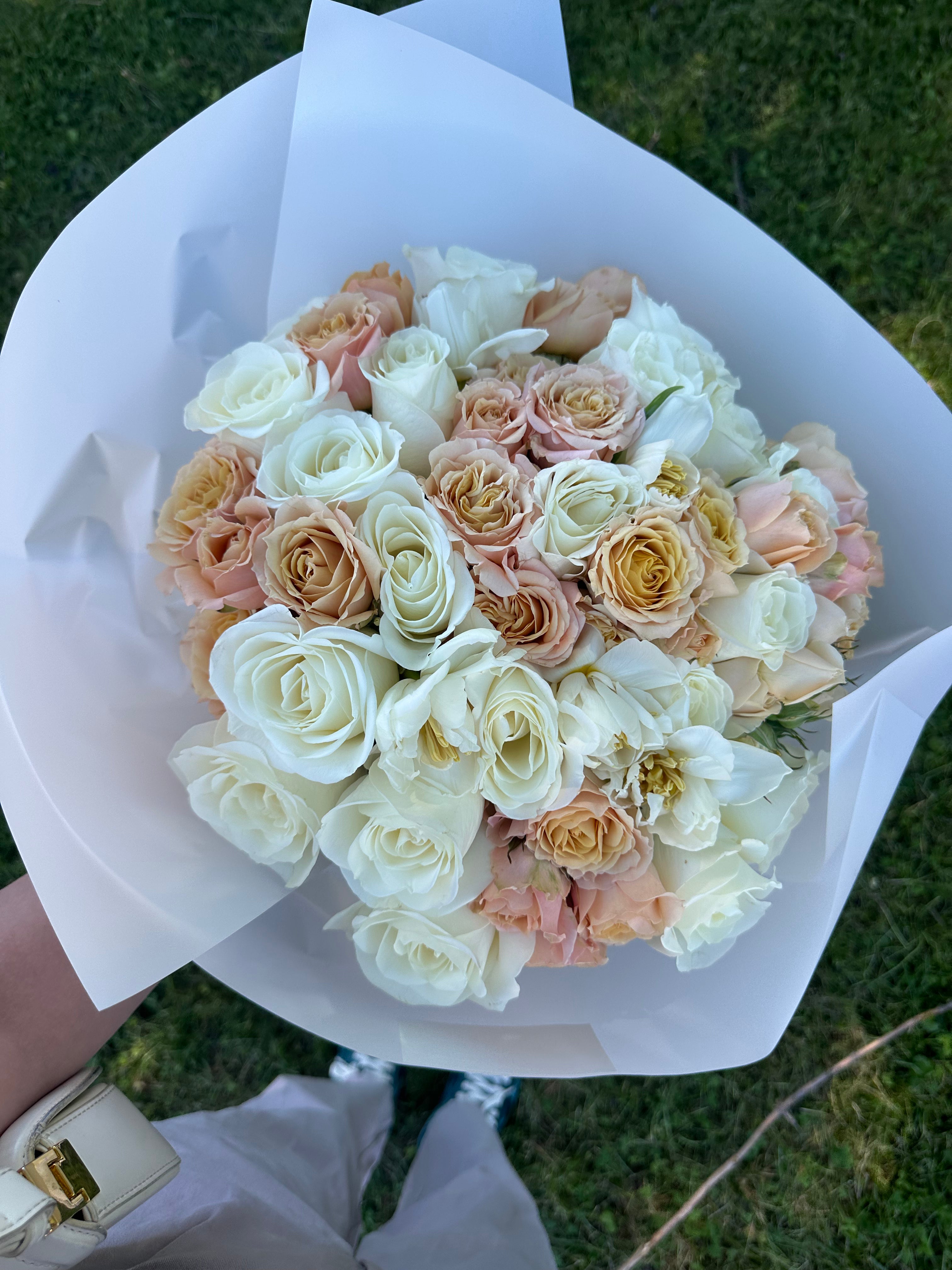 Mono bouquet of 35 Roses