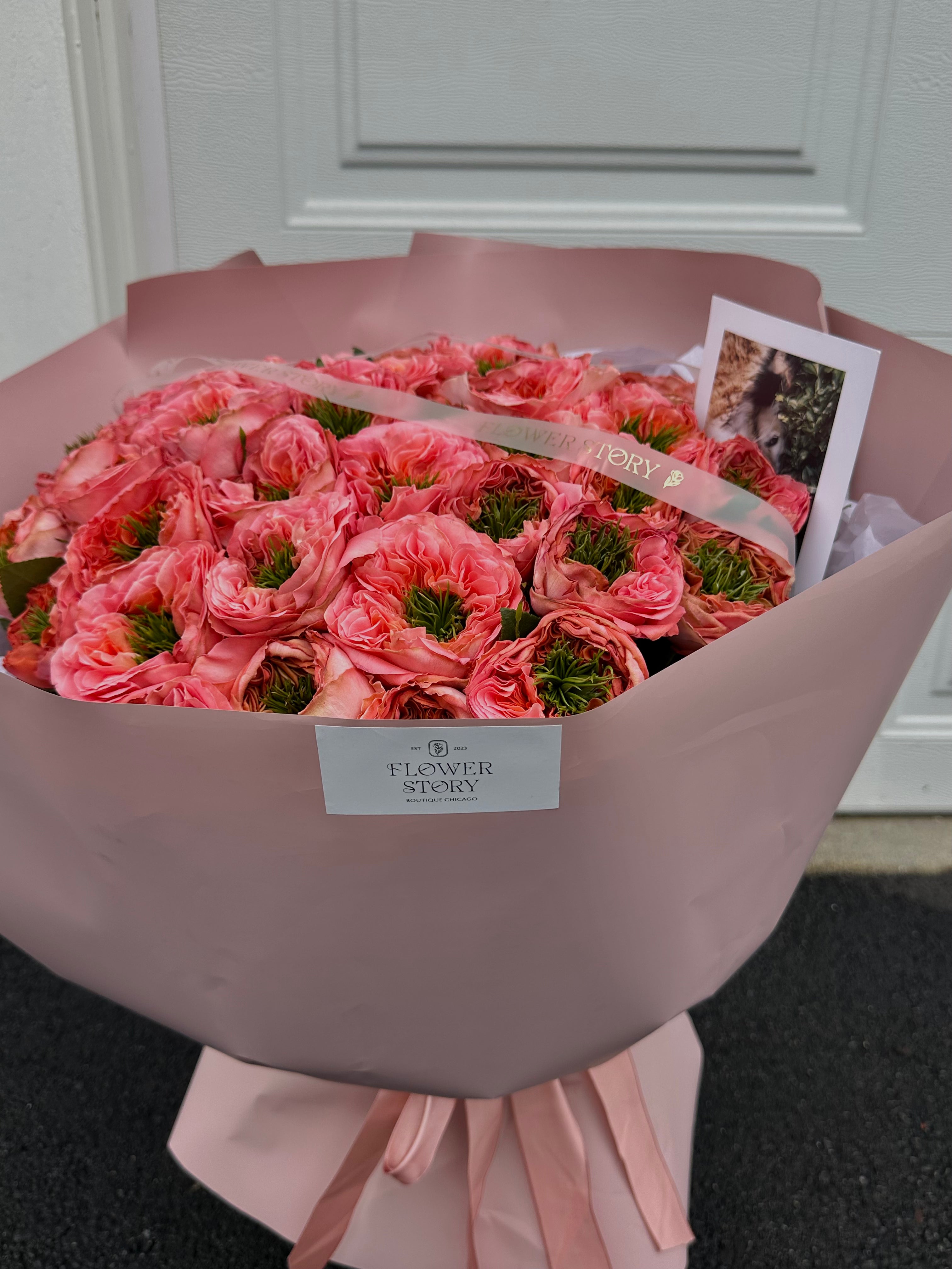 Mono bouquet of 50 Mandarin X-Pression roses