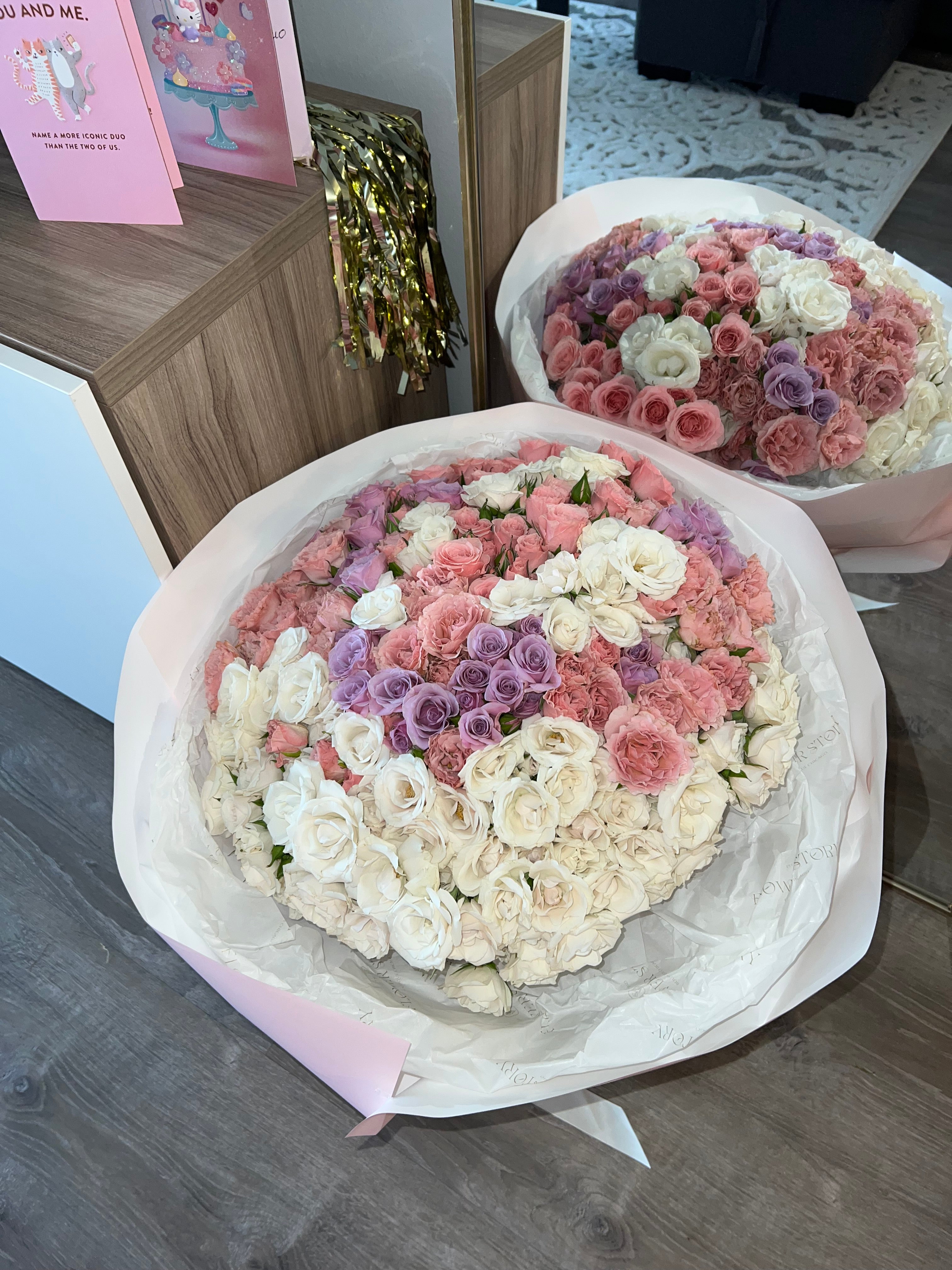 Delicate bouquet of spray roses