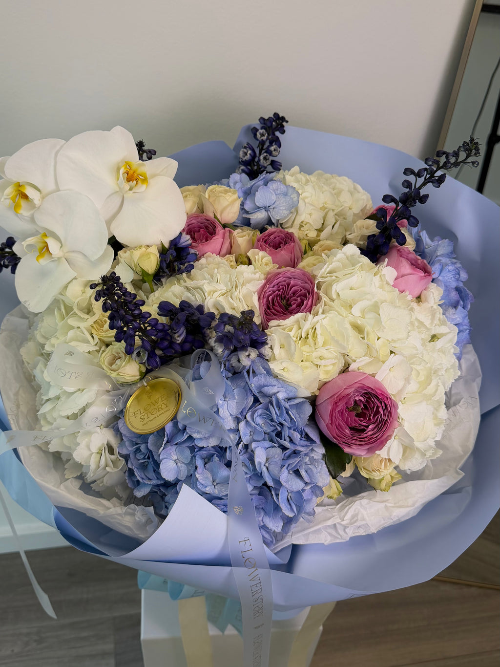 Blue & White Mixed Bouquet