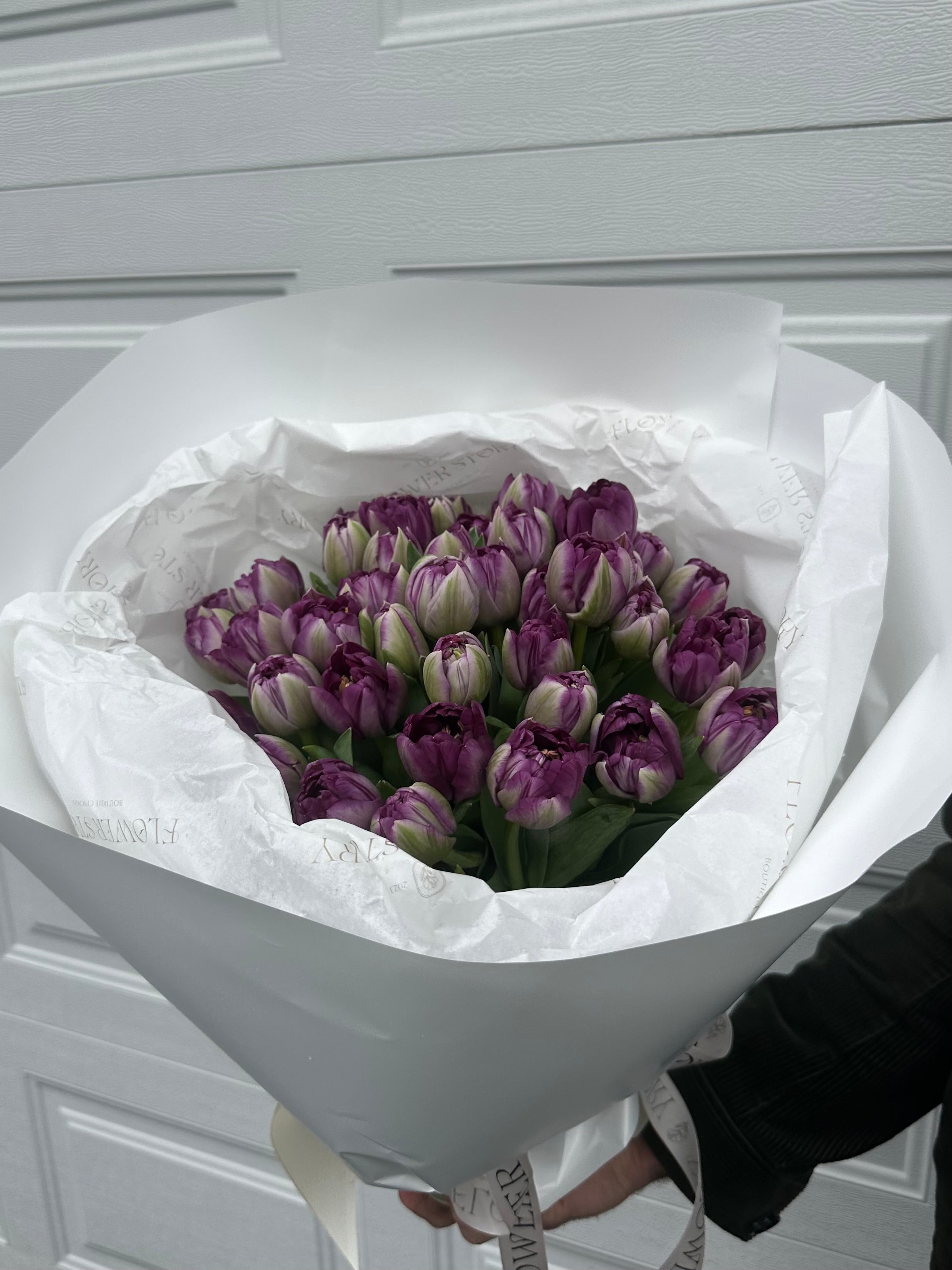 Mono bouquet of tulips