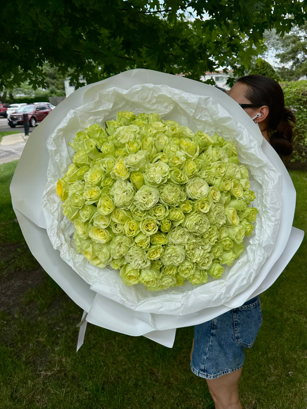 Mono bouquet of 100 Green Roses