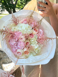 Mix bouquet with hydrangeas and roses