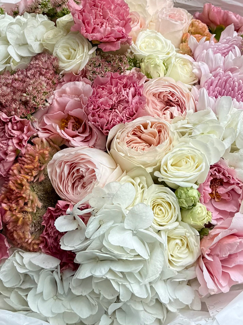 Delicate white & pink mixed bouquet