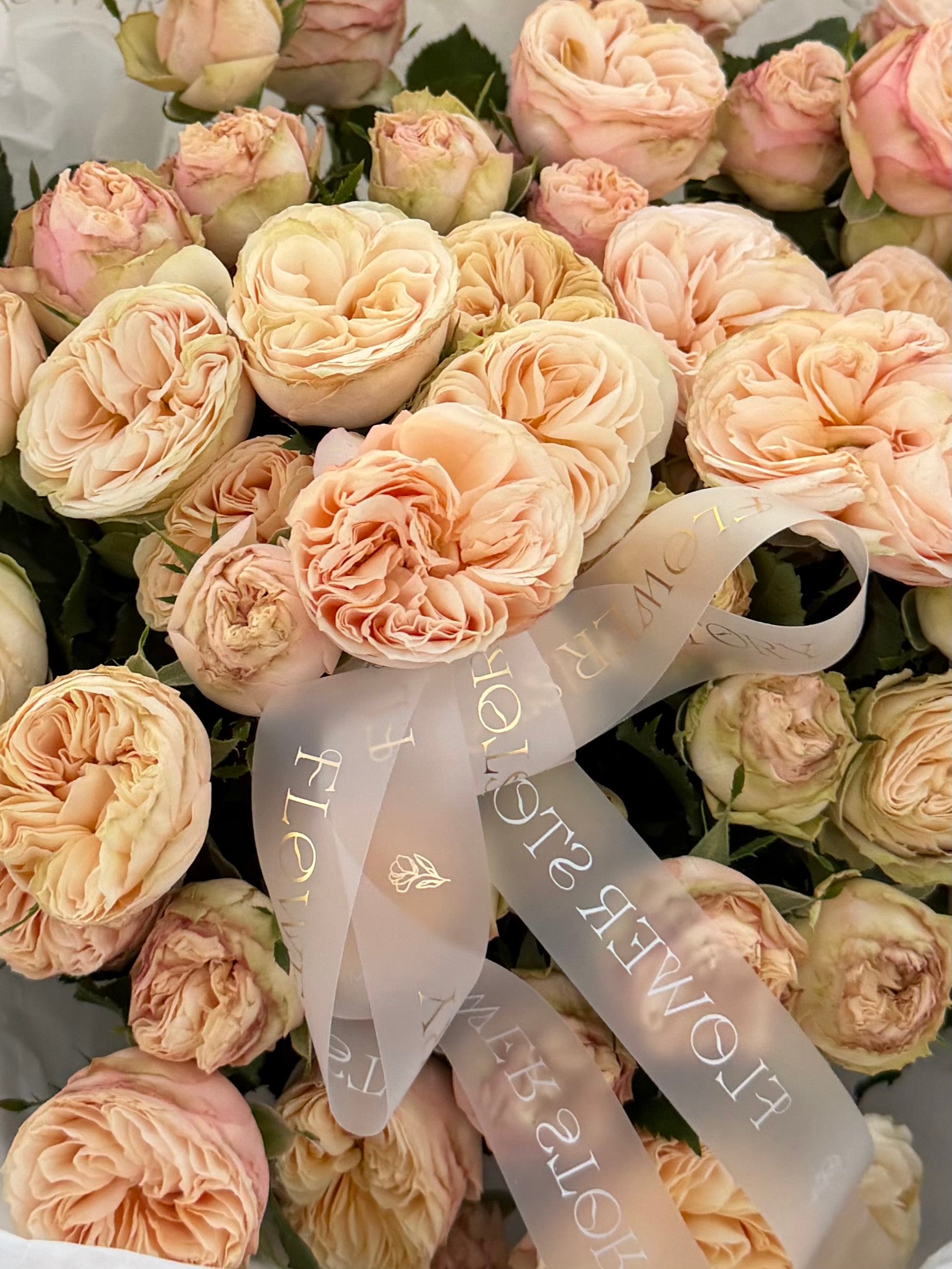 Mono bouquet – peony-like spray roses