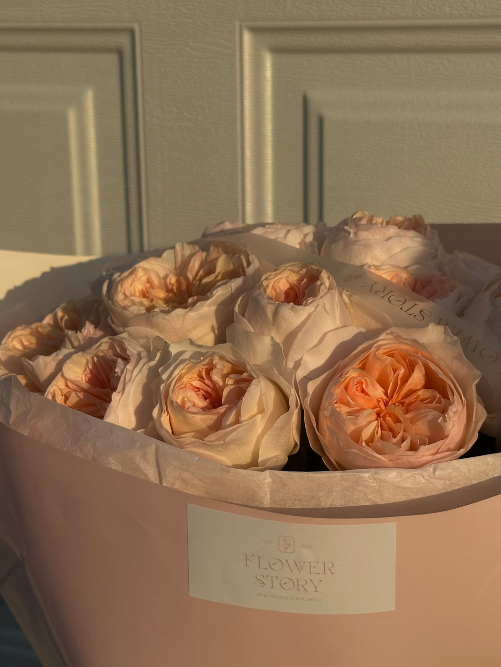 Mono bouquet of David Austin roses