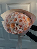 Mono bouquet of David Austin roses