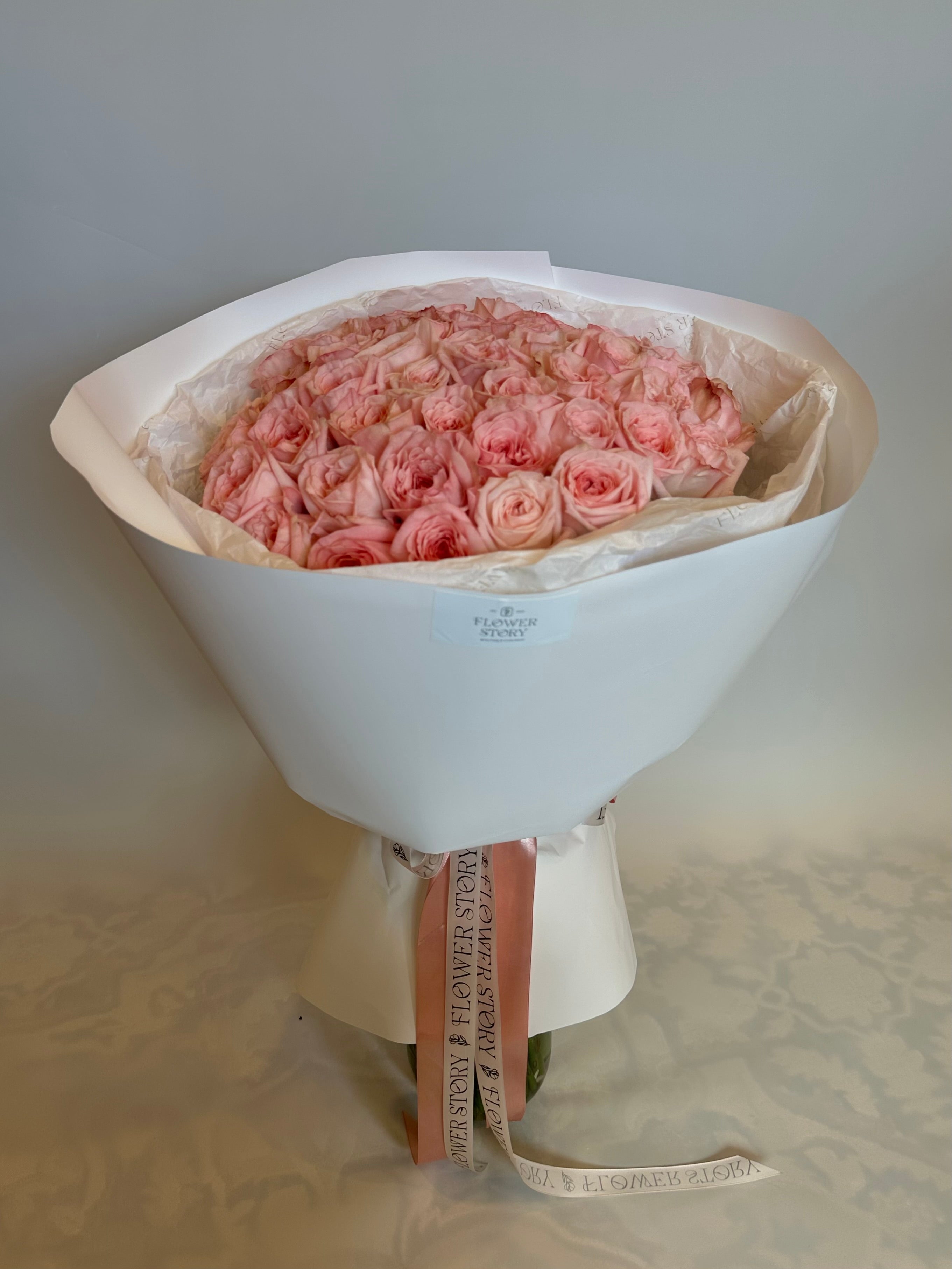 Mono bouquet of 50 pink roses