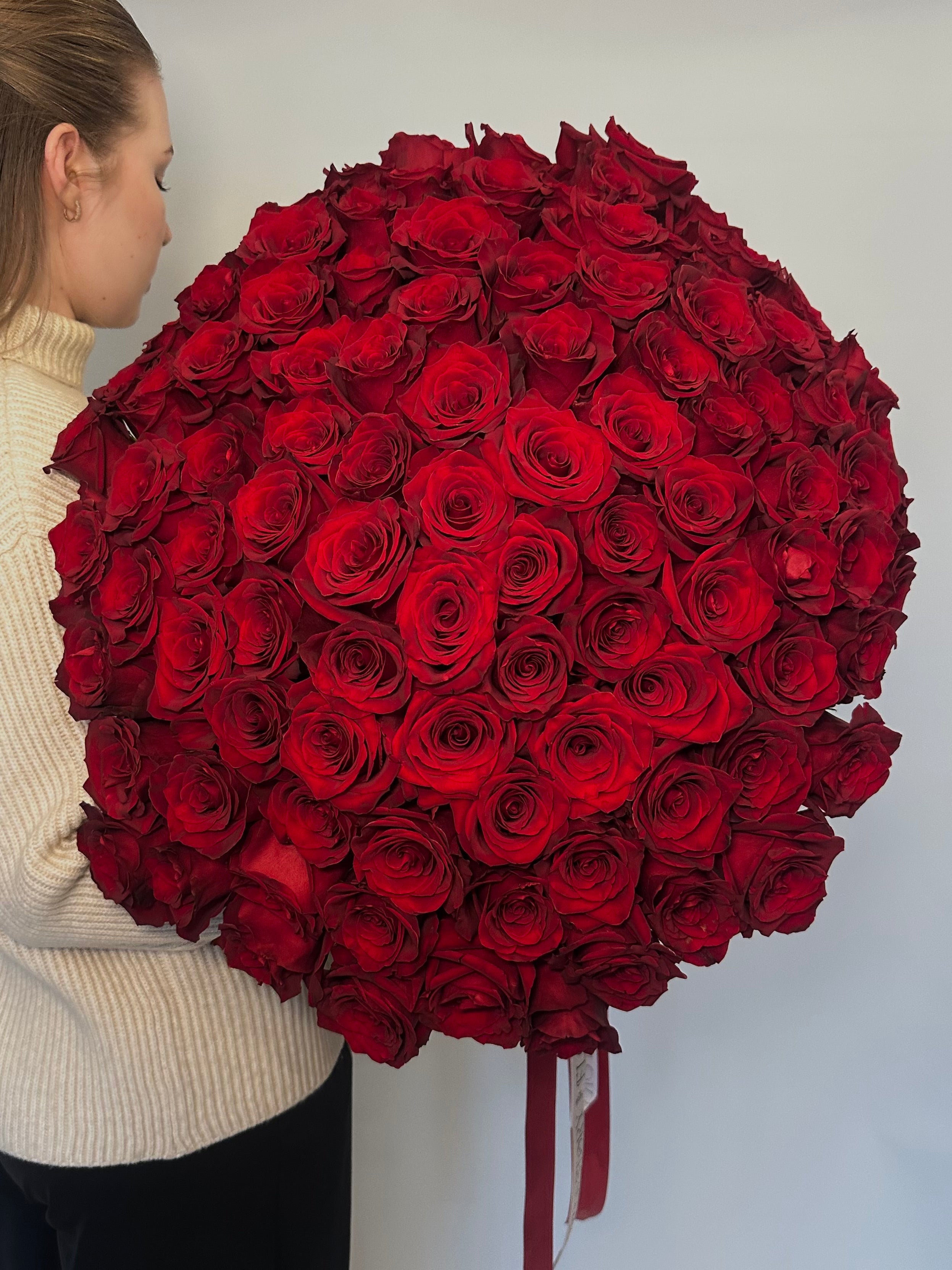 Mono bouquet of 100 red roses