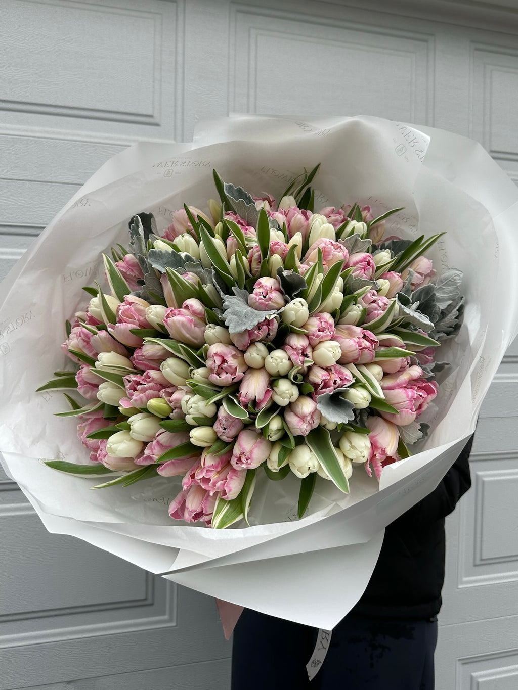Mono bouquet of 100 white & pastel pink tulips