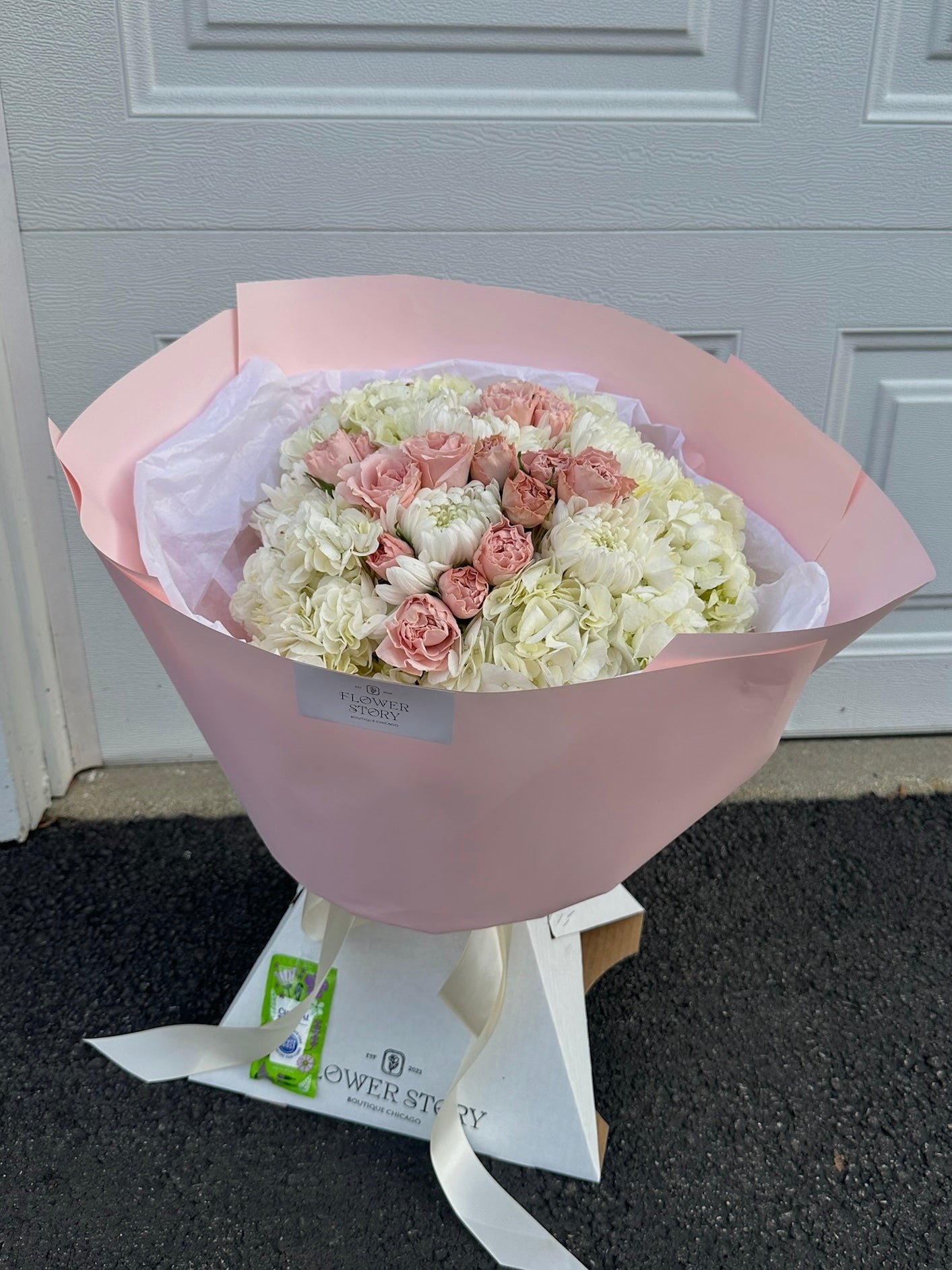 Mix bouquet of hydrangeas, chrysanthemums & spray roses