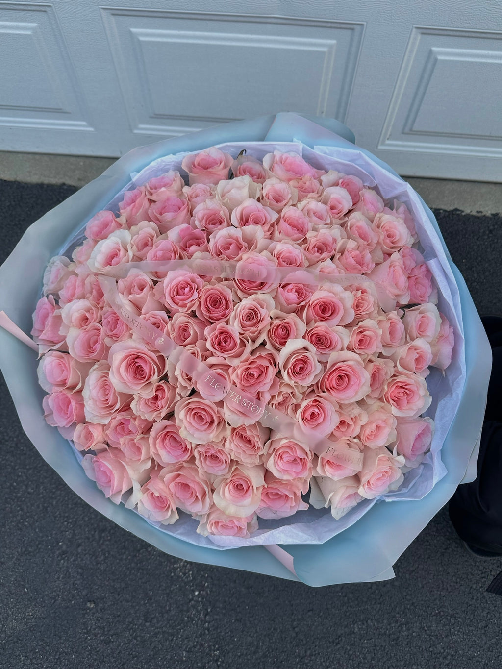 Mono bouquet with 100 soft pink roses