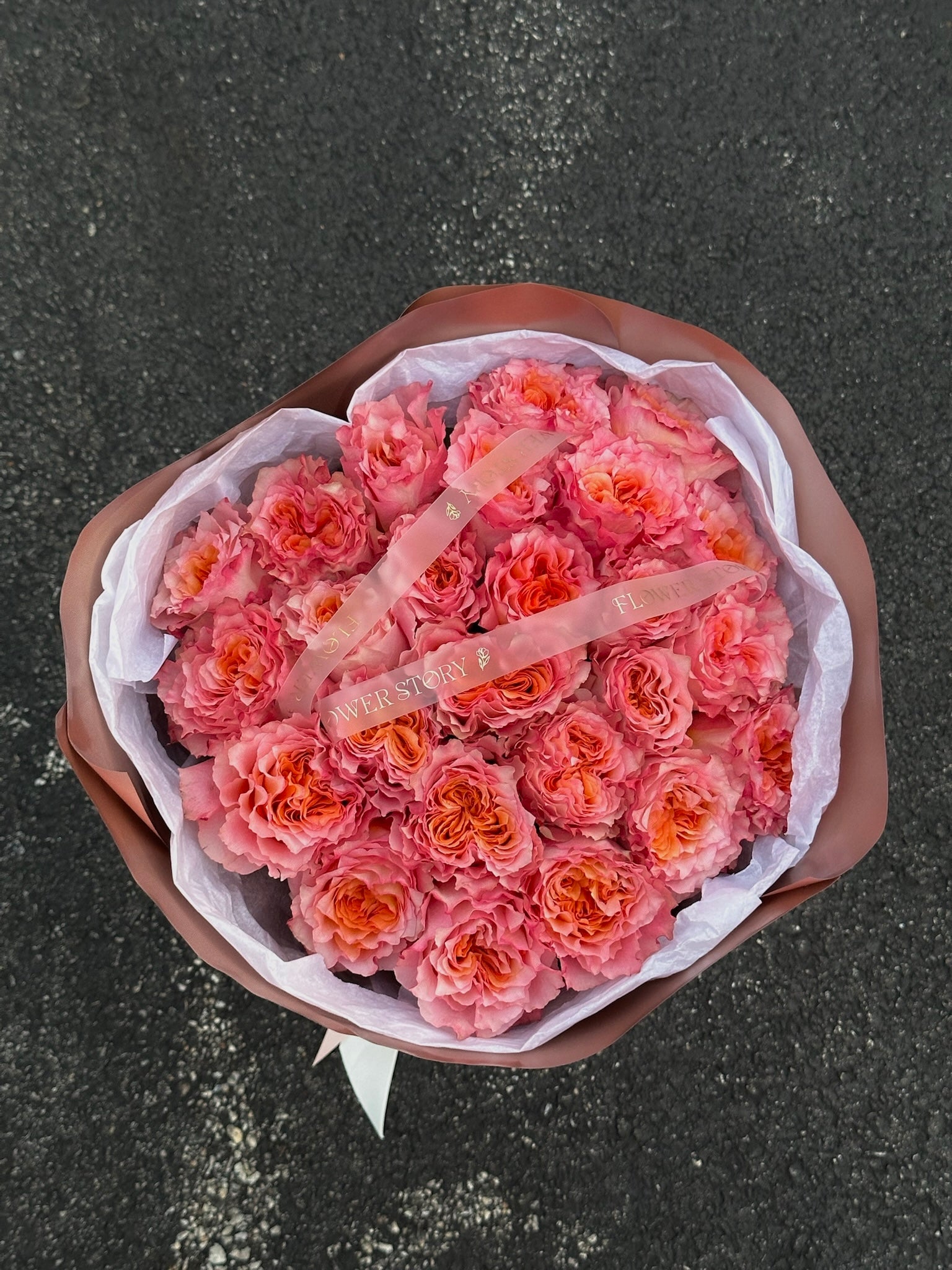 Mono bouquet with Free Spirit roses