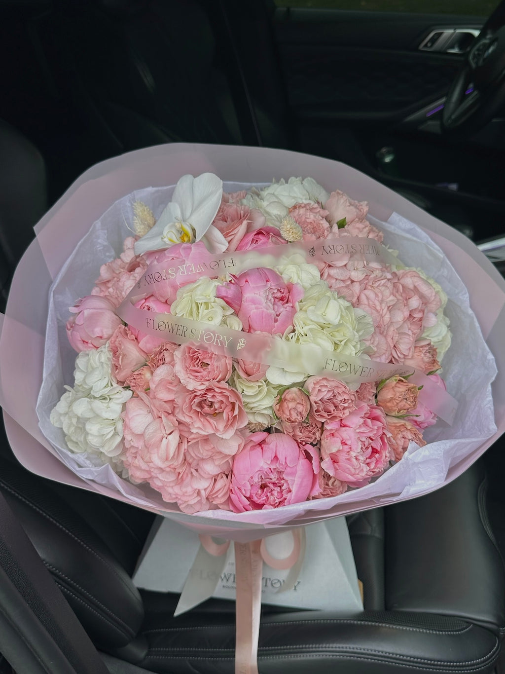 Mix bouquet of peonies, orchids, hydrangeas & roses