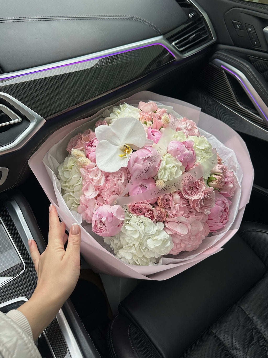 Mix bouquet of peonies, orchids, hydrangeas & roses