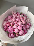 Mono bouquet of 35 pink peonies