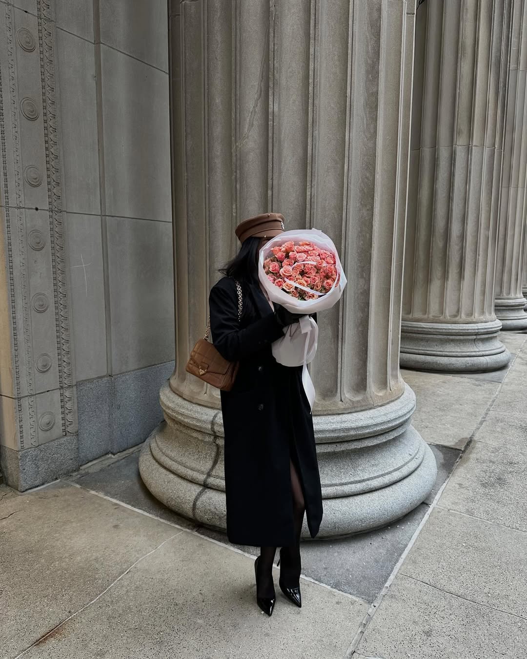 Mono bouquet of orange spray roses