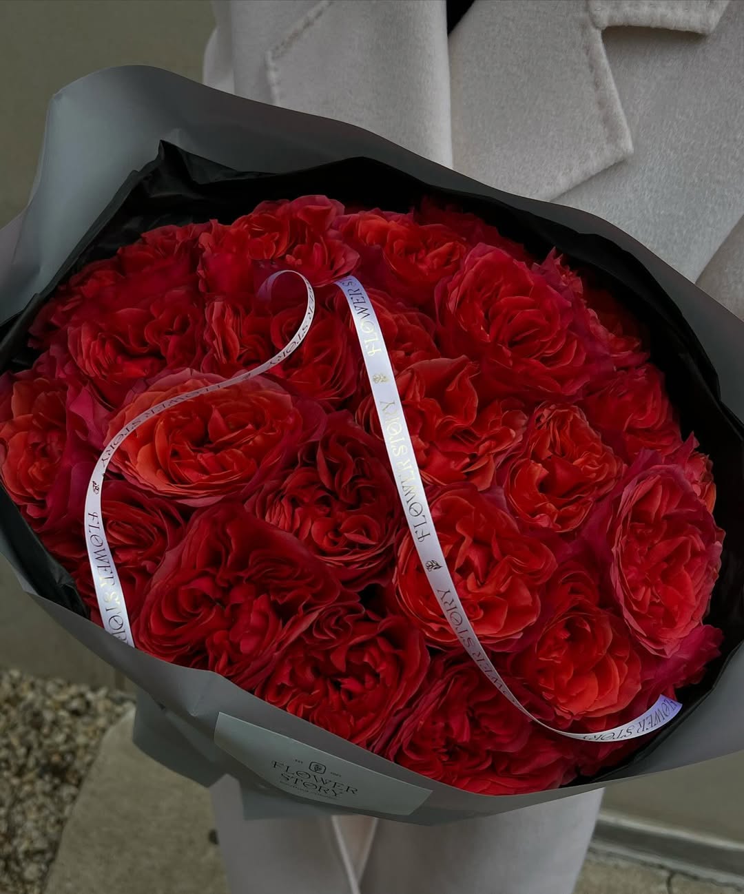 Mono bouquet of Dark Expression roses